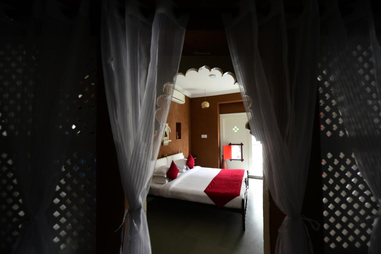 Hotel Udai Niwas By The Lake Udaipur Exterior foto