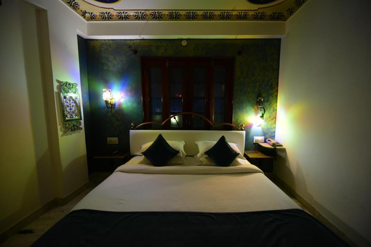 Hotel Udai Niwas By The Lake Udaipur Exterior foto