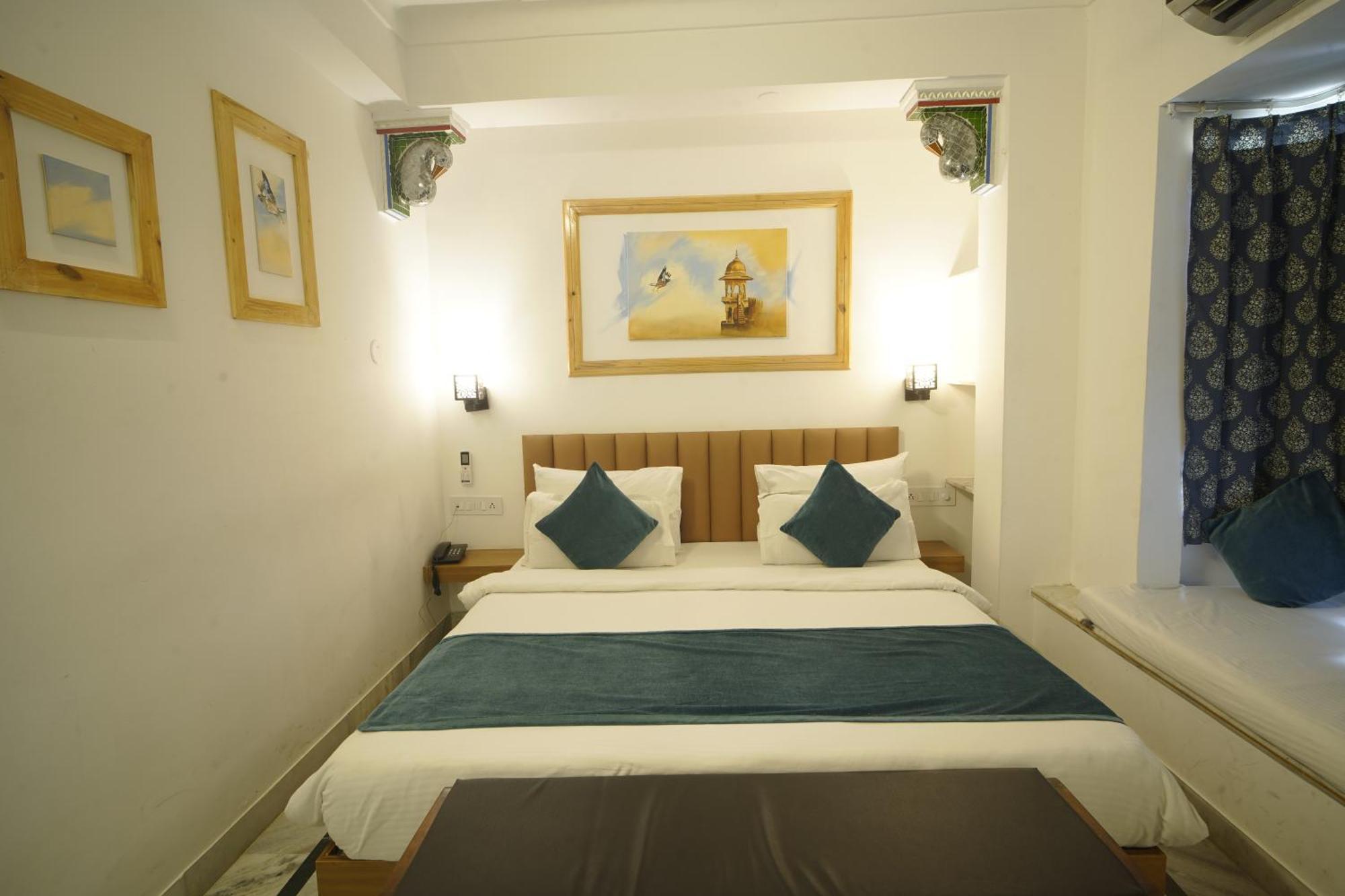 Hotel Udai Niwas By The Lake Udaipur Exterior foto
